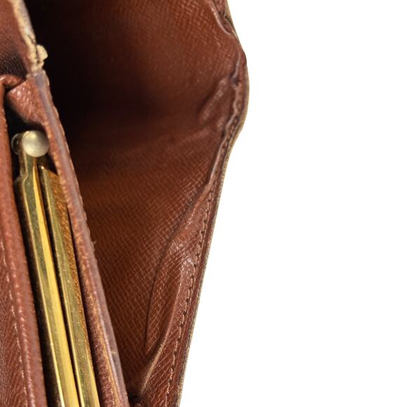 Louis Vuitton Vintage Bi Fold Small Wallet - Picture 13 of 16